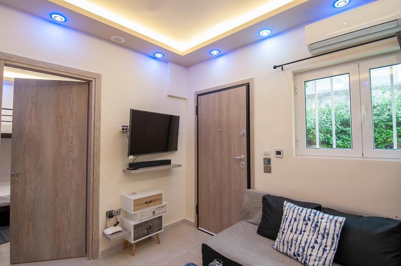 Modern Studio For 4 In Glyfada Athens Exterior photo